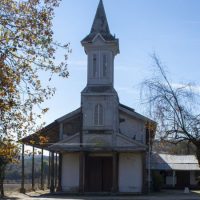 Iglesia de Loica Bajo, Resiste